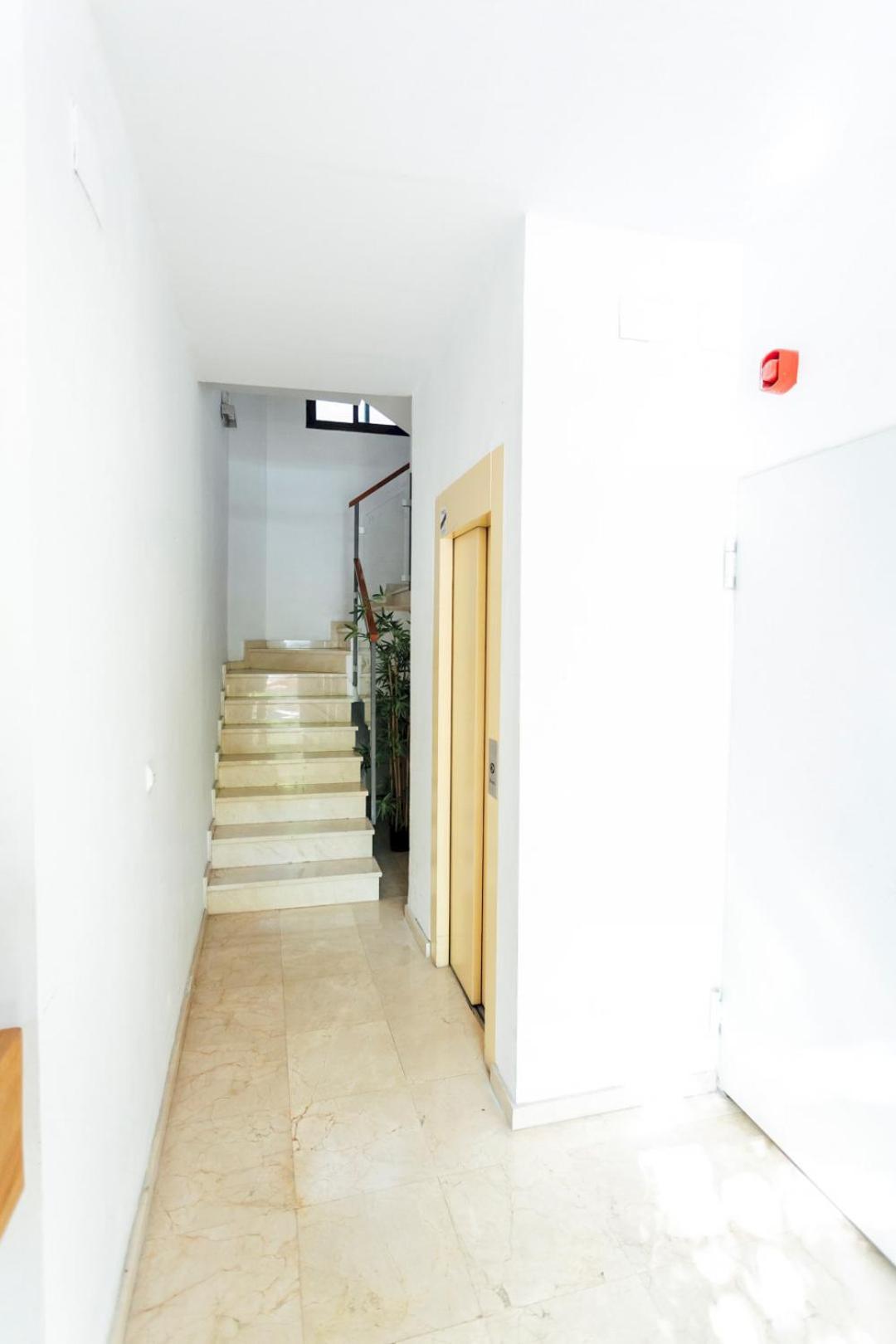 Minty Stay 3Bd Apartment - Triana Севиля Екстериор снимка